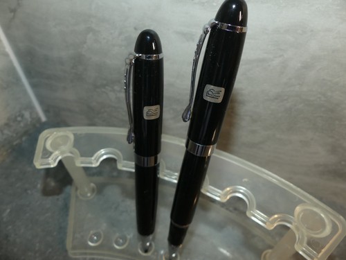 Rolls royce logo collectible - rolls,