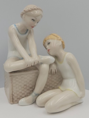 Royal doulton vintage figurine - royal,