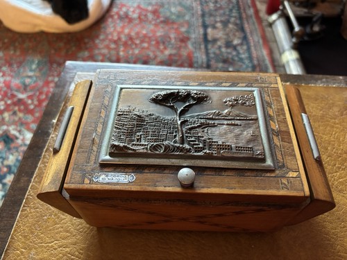 Italian wooden cigarette box - wooden,