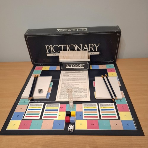 Pictionary board game parker - game,