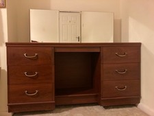 Dressing table with wheels