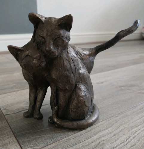 Frith sculpture making friends - sculpture,