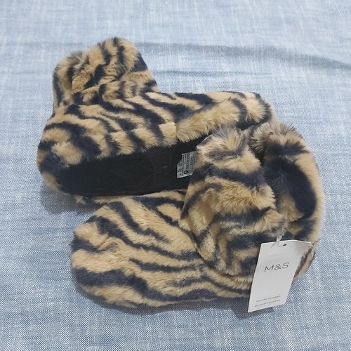 New ladies fur slippers - m&s,