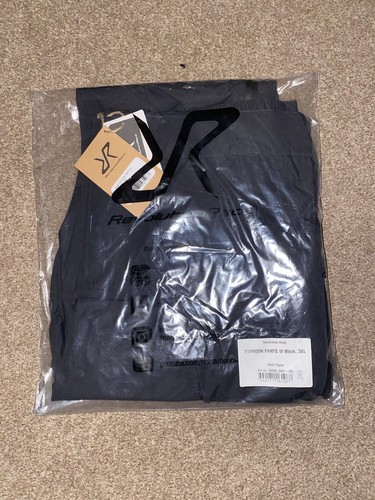 Bnwt revolution race typhoon - bnwt,