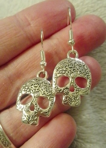 Silvery decorative skull - silvery,