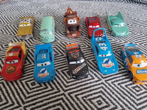 Bundle diecast vehicles - of,