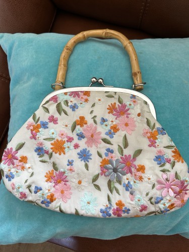 Vintage floral embroidered - vintage,