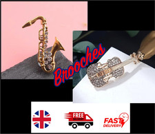 Sparkling brooches for Ladies