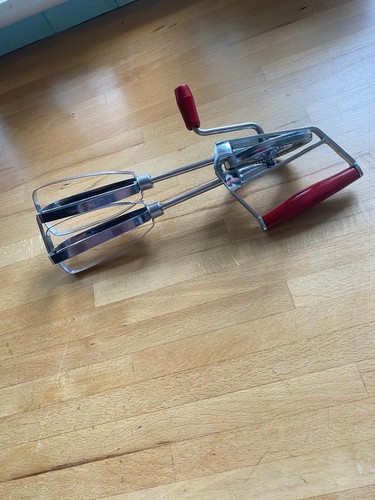 Vintage kitchen hand whisk - kitchen,