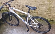 Carrera Axle Mens Hybrid Bike