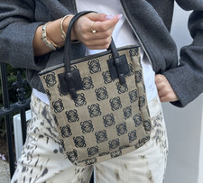 Vintage Loewe anagram logo