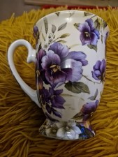 Maxwell & Williams Cream Pansey Ornate Mug