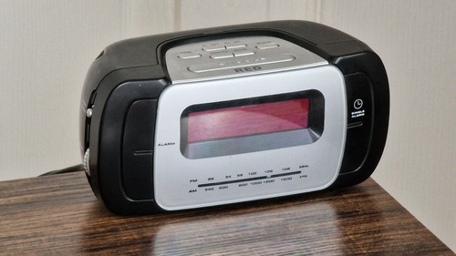 Red radio alarm clock retro - red,