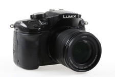 Panasonic DMC-GH3 Outfit -