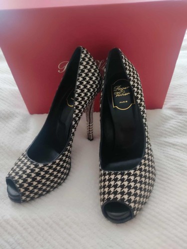Vintage roger vivier black and - vintage,