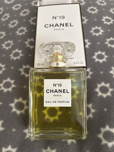 Chanel n19 eau - de, parfume