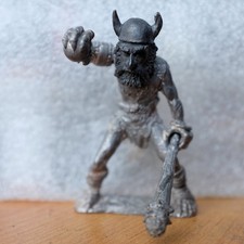 C28 Giant Barbarian Head Pre