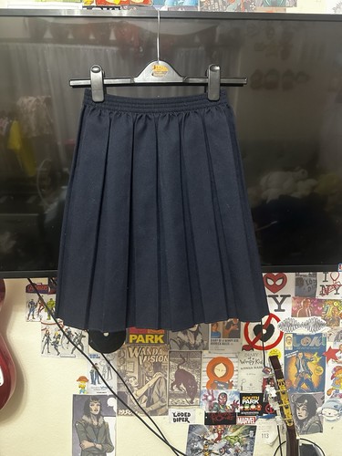 Box pleat skirt with - box,