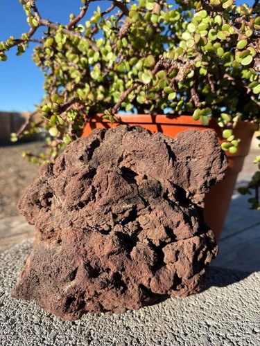 One large unique lava - large,,