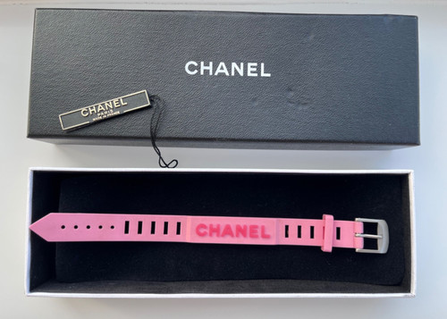 Authentic vintage chanel 99p - chanel,