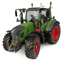 1:32 scale Fendt 516 Vario