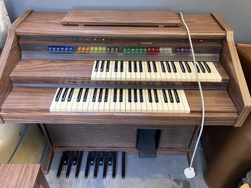 Lowrey debut double keyboard - lowrey,