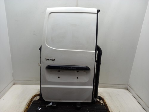 Mercedes vito left rear - left,