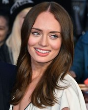 SEXY LAURA HADDOCK 8x10 PHOTO
