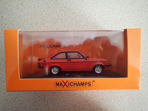 Maxichamps 940 084301 - 1:43,