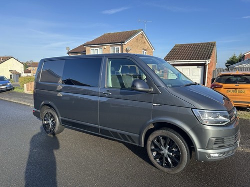 Volkswagen transporter 2018 - volkswagen,