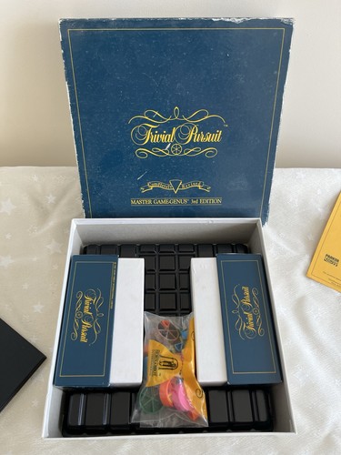 Vintage trivial pursuit genus - trivial,