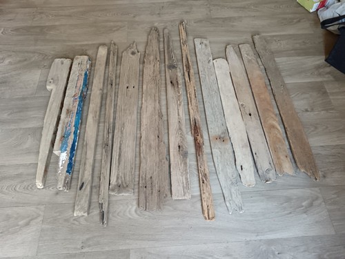 Long flat driftwood pieces - 13,