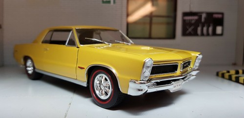 Pontiac gto 1965 gold - v8,