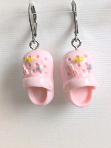 Pale pink croc style - style, shoe