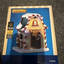 2025 LEMAX Christmas Table