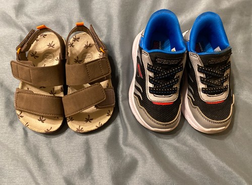 Pairs toddler size - 7, shoes