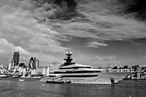 Superyacht kismet river thames - kismet,