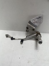 Honda cbr 929 fire blade 2000 footrest hanger ,shifter and rod 