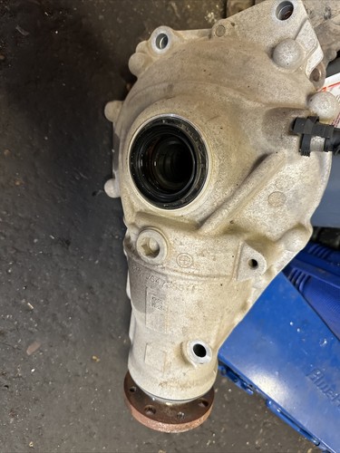 Front axle differential - front,
