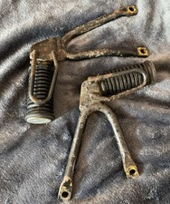 Suzuki DR350S DR 1992 Right & Left Hand Side Passenger/Pillion Foot-pegs Hangers