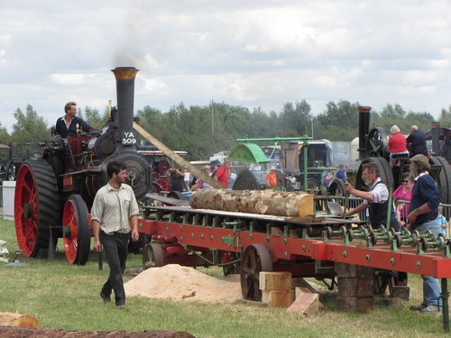 Photo sawing demonstration - sawing,