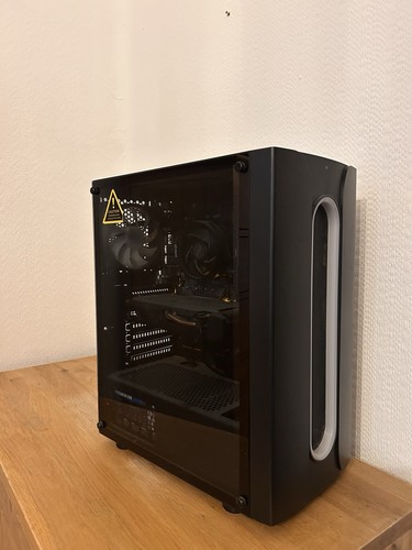 Gaming and monitor open - pc, (open
