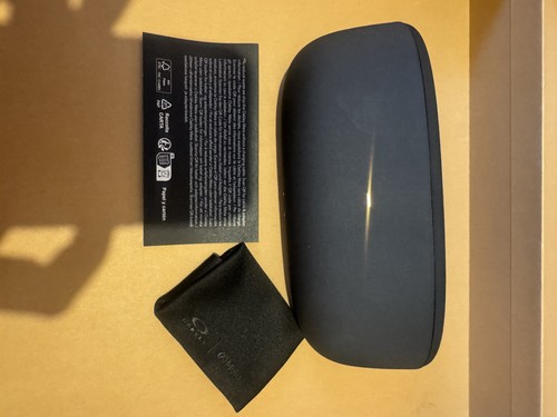 Oakley meta charging case - charging, –