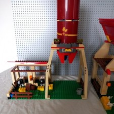 LEGO City 7637 Farm Tractor Barn Retired Set  complete