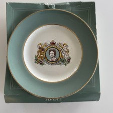 Enoch Wedgwood for Avon - Queen Elizabeth II Silver Jubilee Commemorative Plate