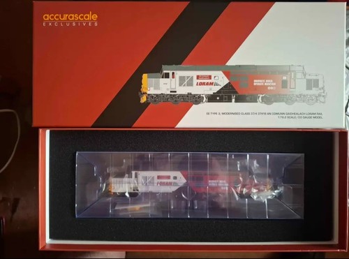 Brand new accurascale class - new,