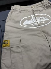 beige corteiz cargo shorts, size extra small , good condition no belt