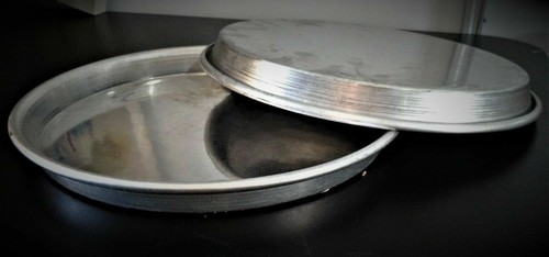 Aluminium pizza pans thin - pizza,