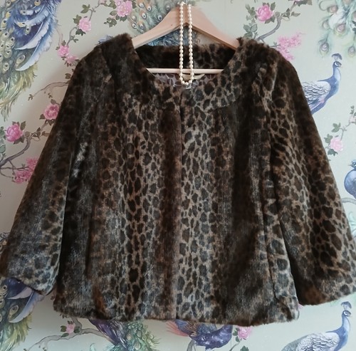 Vintage style brown beige - , &