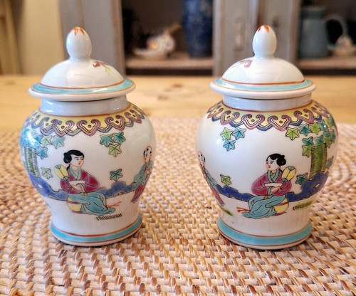 Pair vintage chinese - of,
